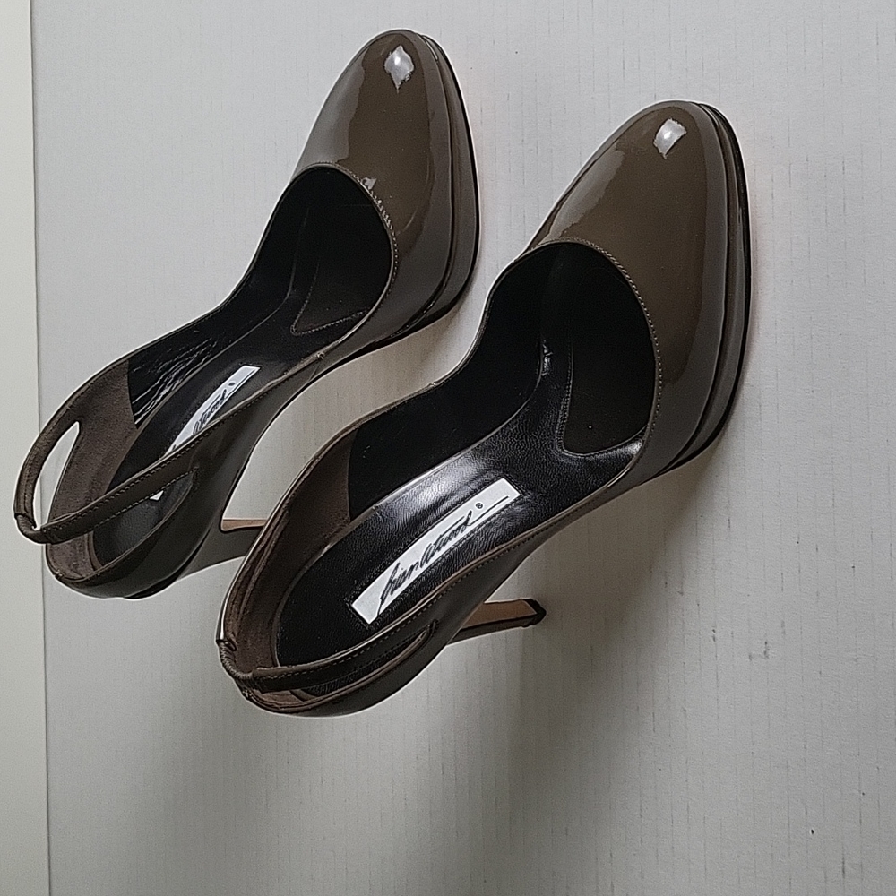 Brian atwood patent leather sling back pumps, size 38.5 color is greyish brown.